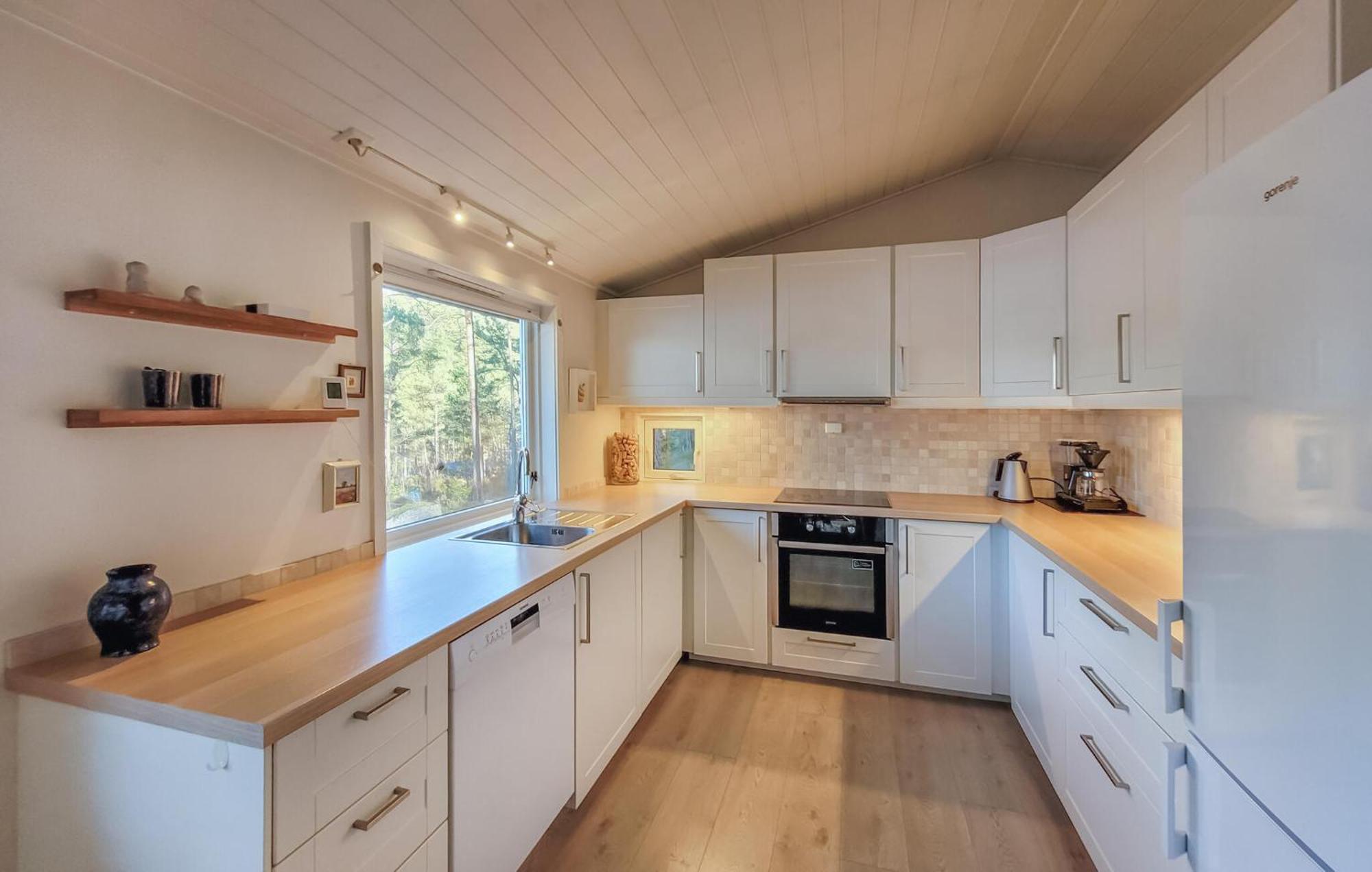 Gorgeous Home In Jorpeland With House Sea View エクステリア 写真
