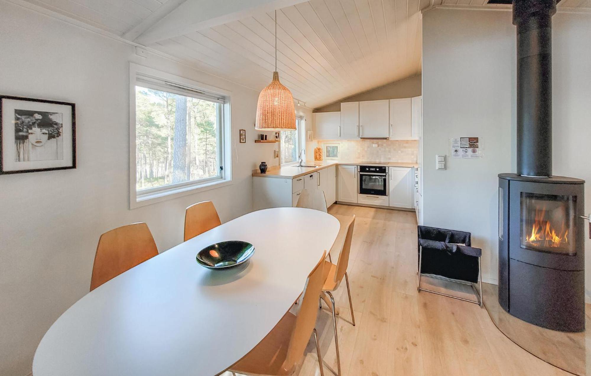 Gorgeous Home In Jorpeland With House Sea View エクステリア 写真