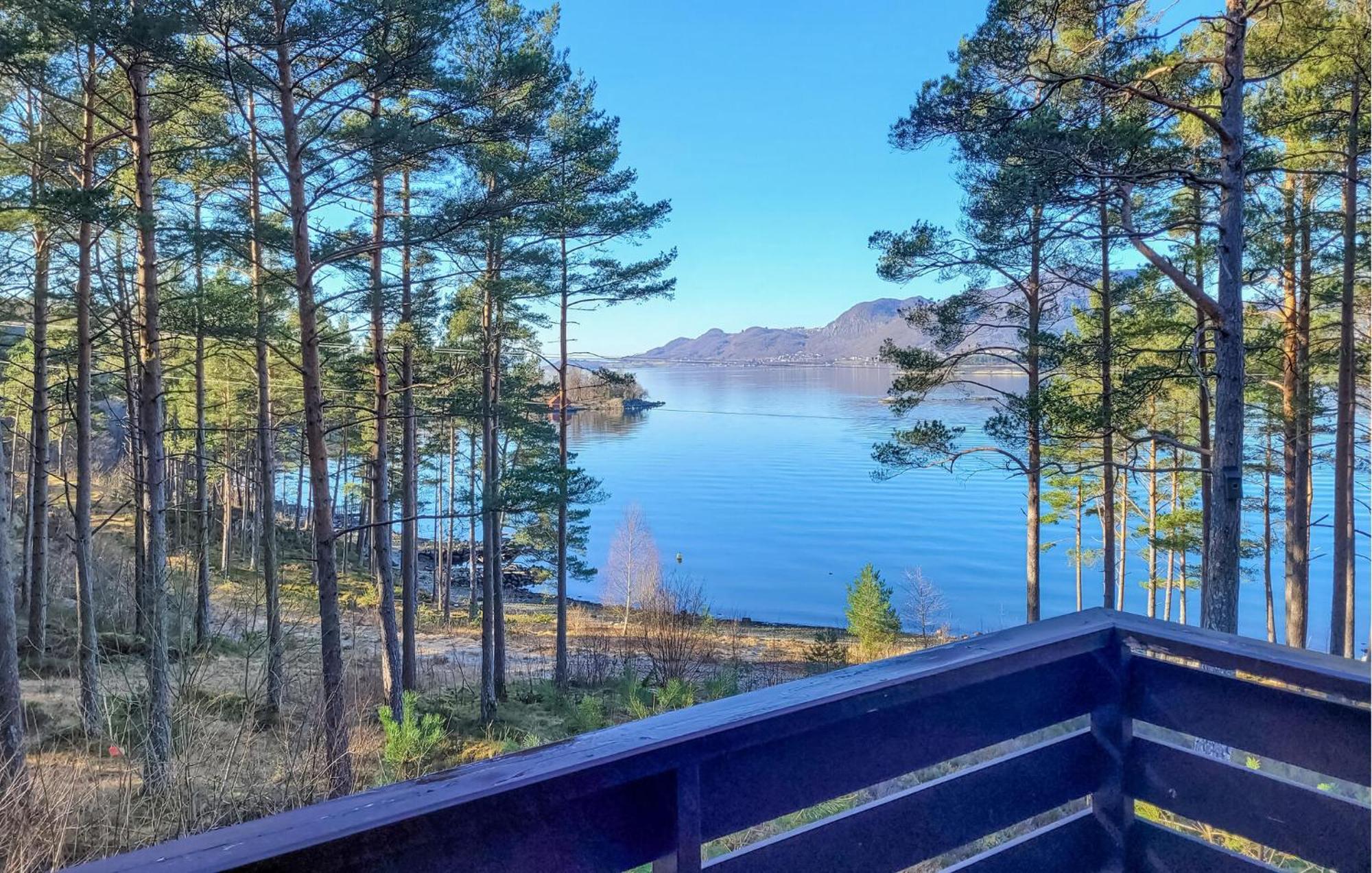 Gorgeous Home In Jorpeland With House Sea View エクステリア 写真