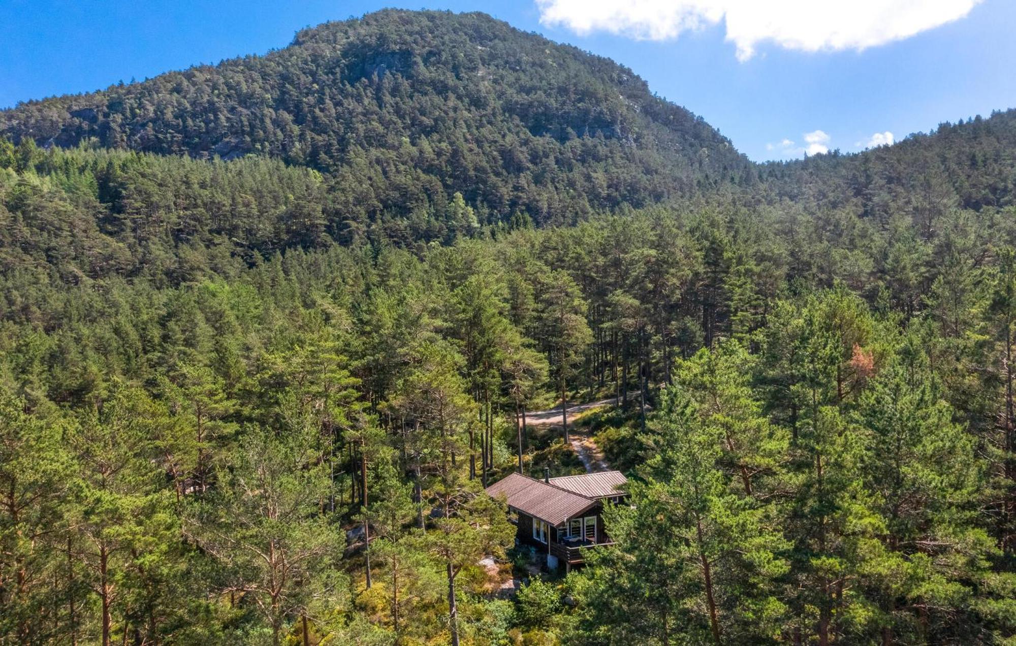 Gorgeous Home In Jorpeland With House Sea View エクステリア 写真