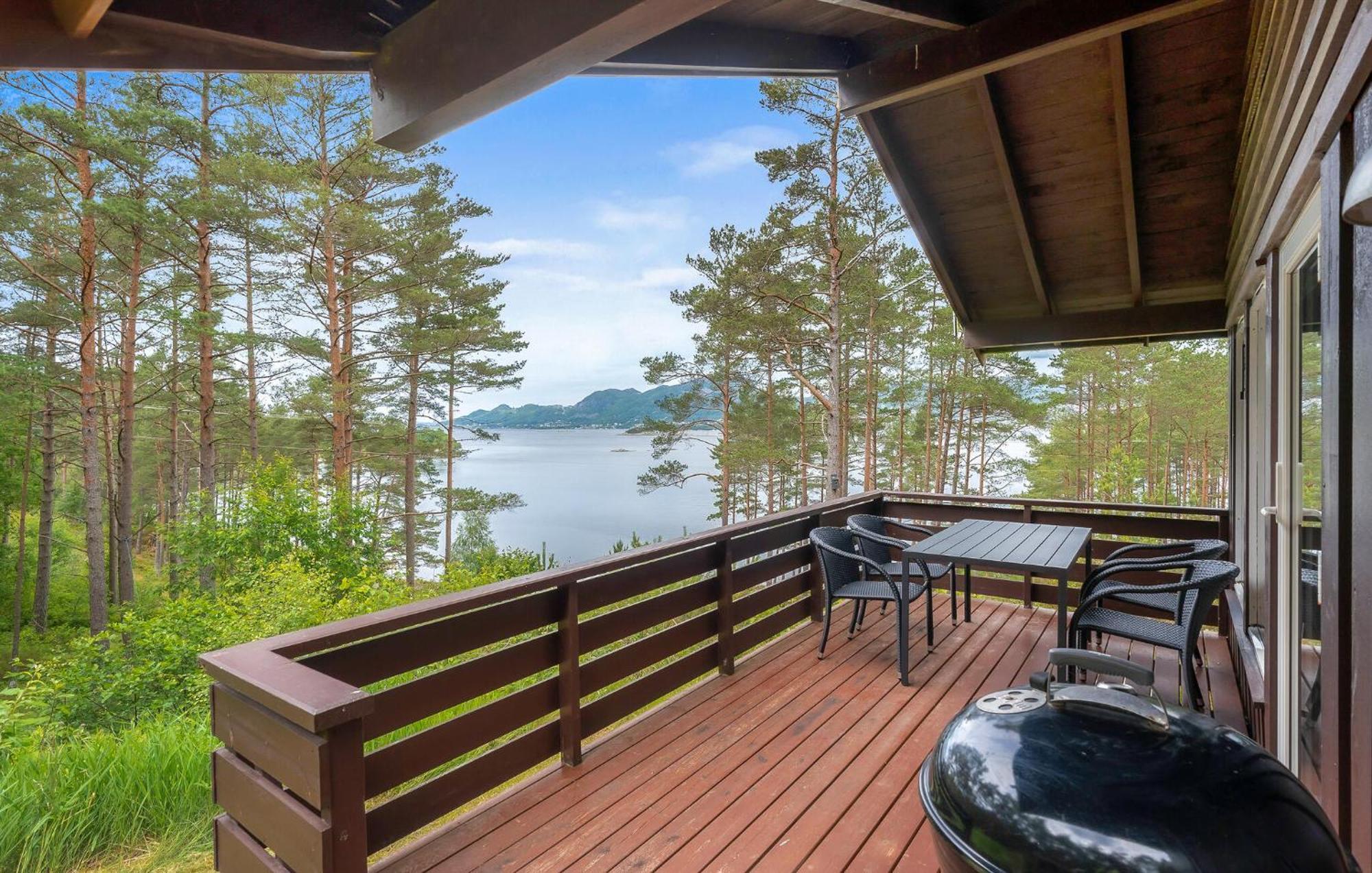 Gorgeous Home In Jorpeland With House Sea View エクステリア 写真